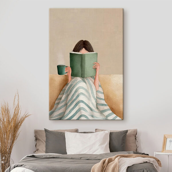 Tableaux Tableaux Une femme en train de lire un livre, une tasse à la main (UGS : s48114)